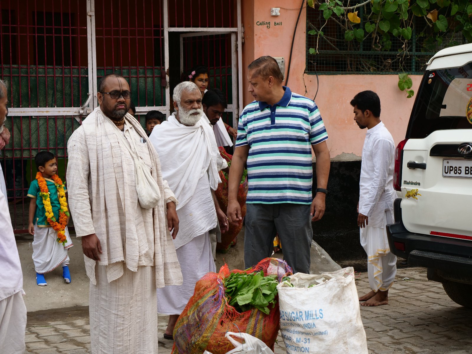  16 Gopashtami Radha kunda Govardhan 19.11.04